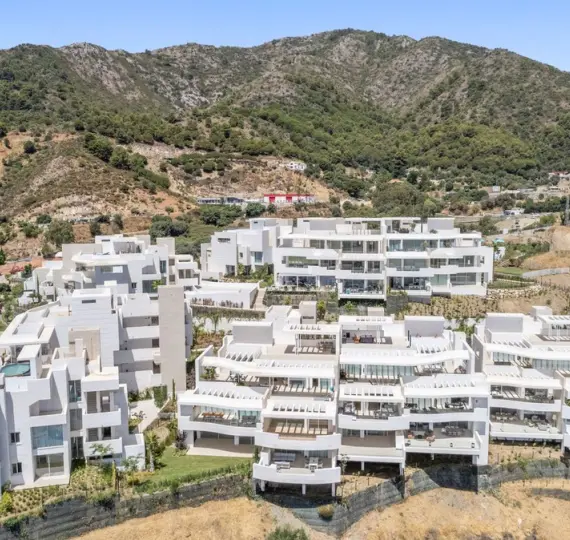 Sale of middle floor apartment in Marbella
