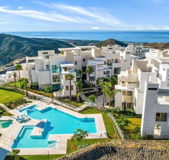 Sale of middle floor apartment in Marbella