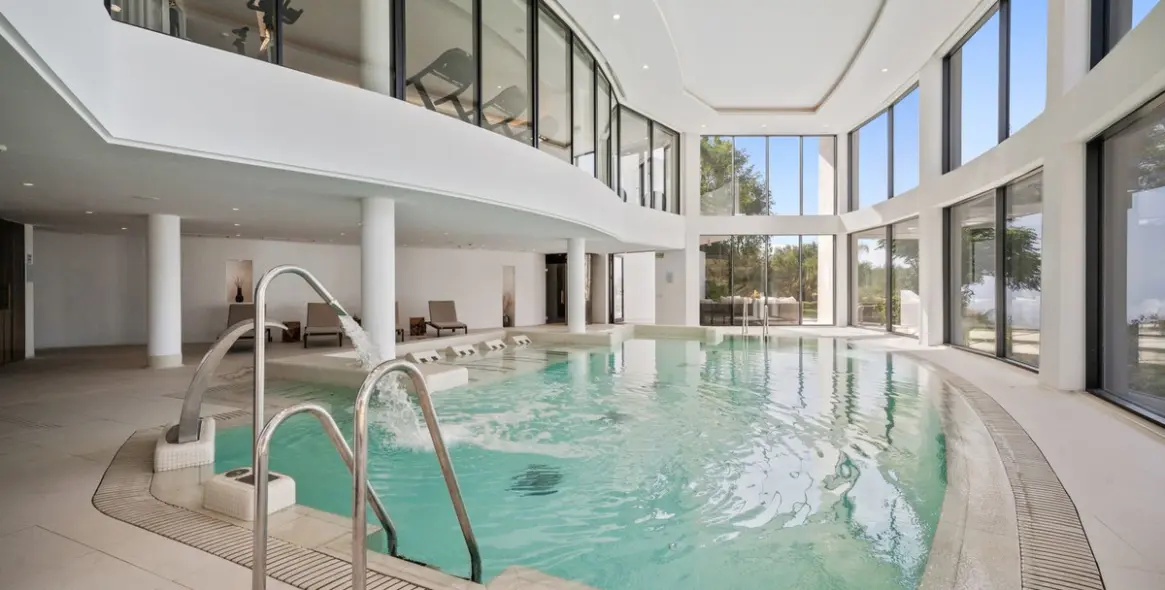 Sale of middle floor apartment in Marbella 38