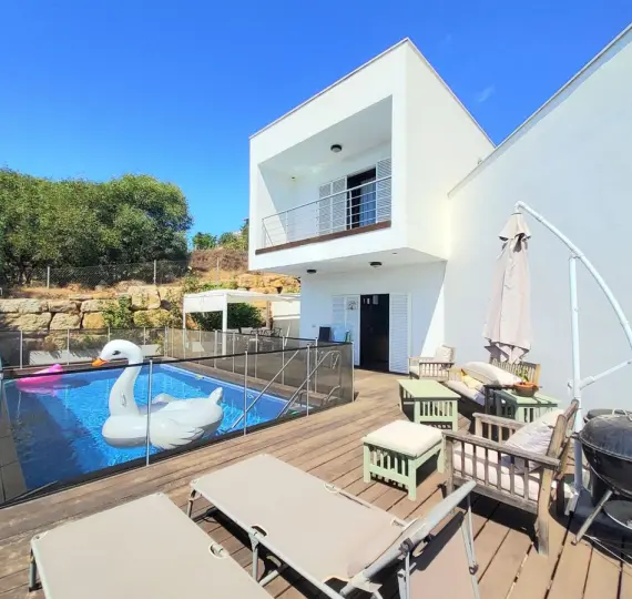 Продажа  отдельно стоящей виллы в Torreguadiaro