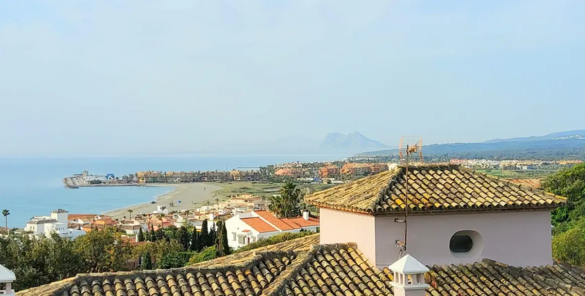 Продажа  отдельно стоящей виллы в Torreguadiaro 3