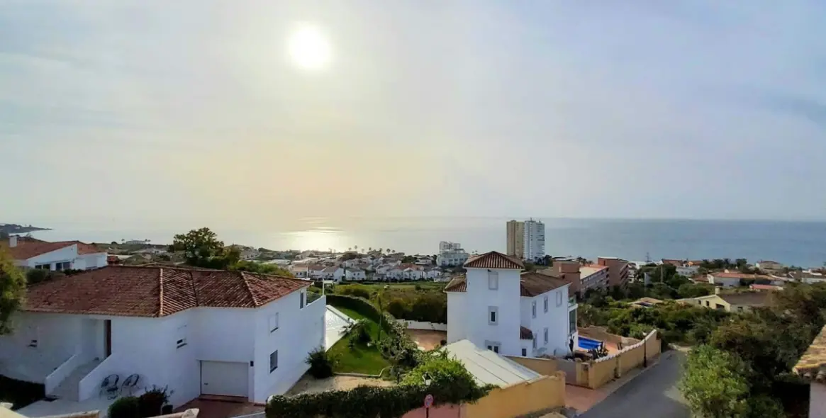 Продажа  отдельно стоящей виллы в Torreguadiaro 4