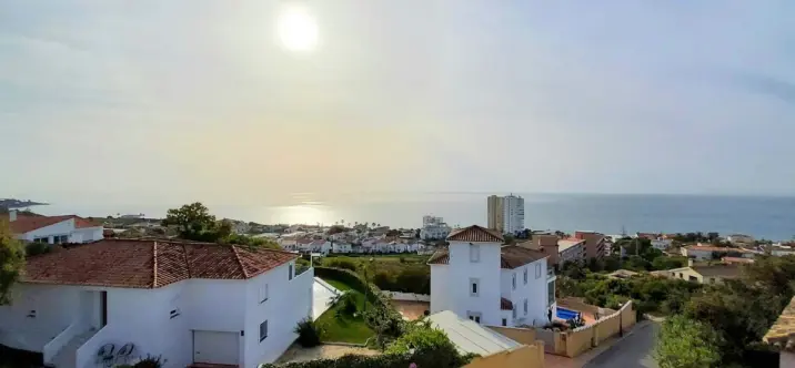 Продажа  отдельно стоящей виллы в Torreguadiaro 3