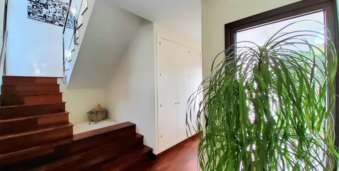 Продажа  отдельно стоящей виллы в Torreguadiaro 17