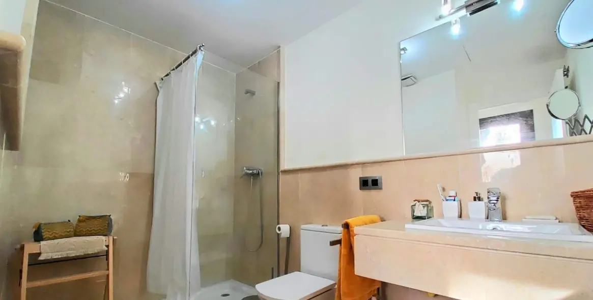 Продажа  отдельно стоящей виллы в Torreguadiaro 20