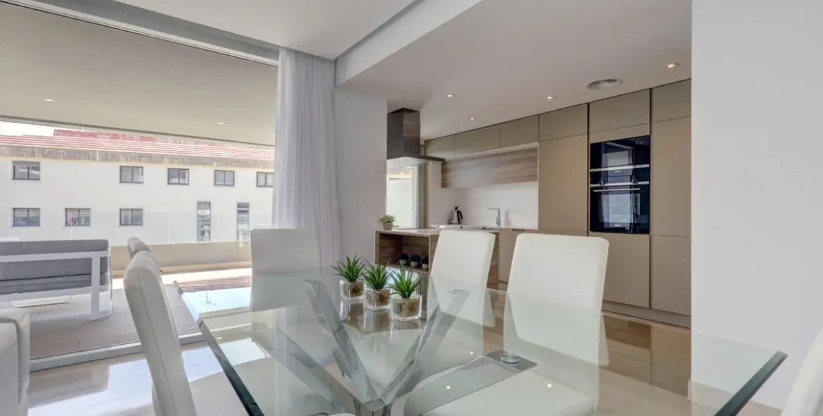 Sale of penthouse in Nueva Andalucía 12