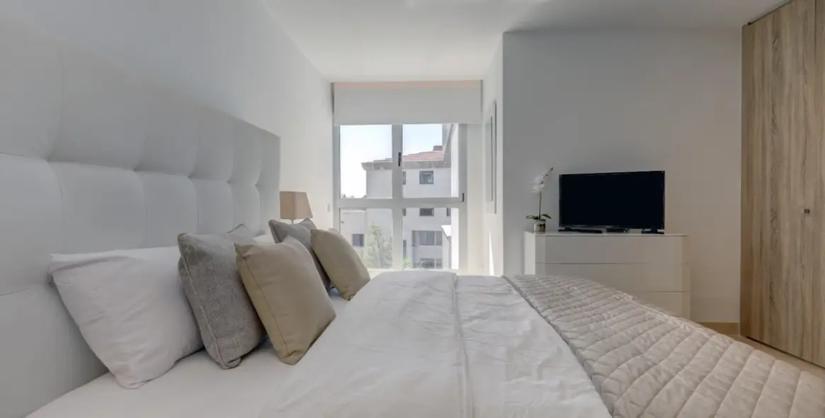 Sale of penthouse in Nueva Andalucía 13