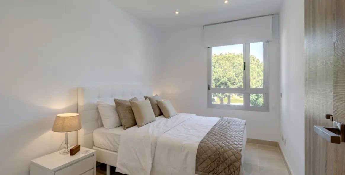 Sale of penthouse in Nueva Andalucía 16