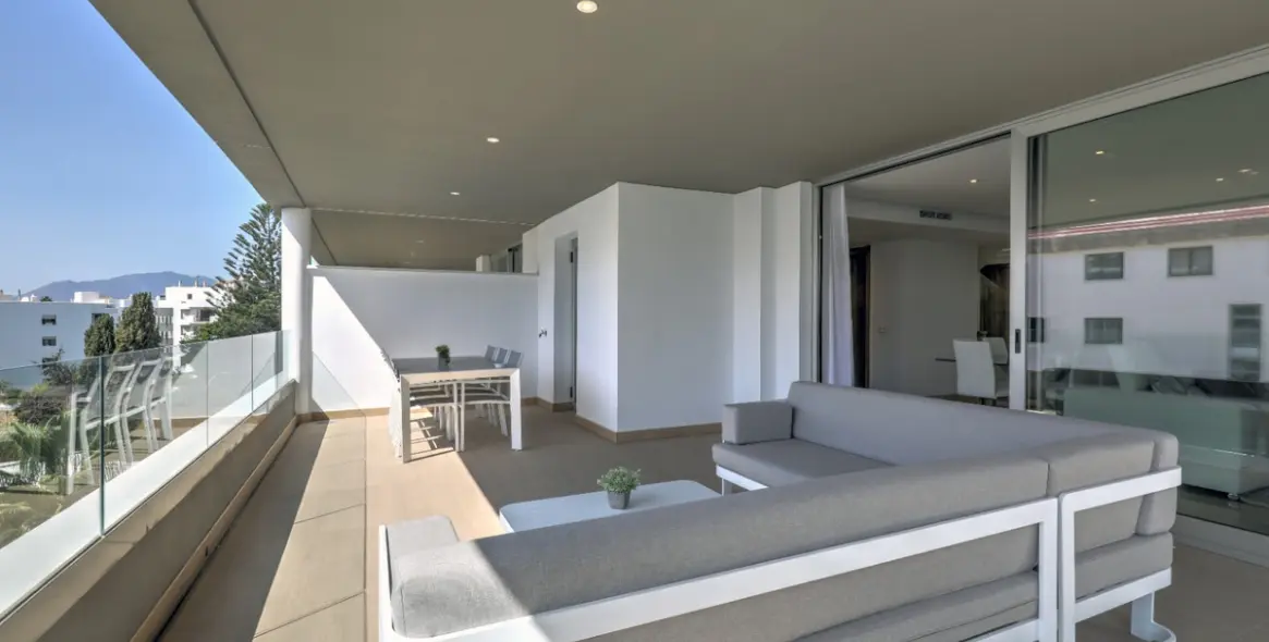 Sale of penthouse in Nueva Andalucía 20
