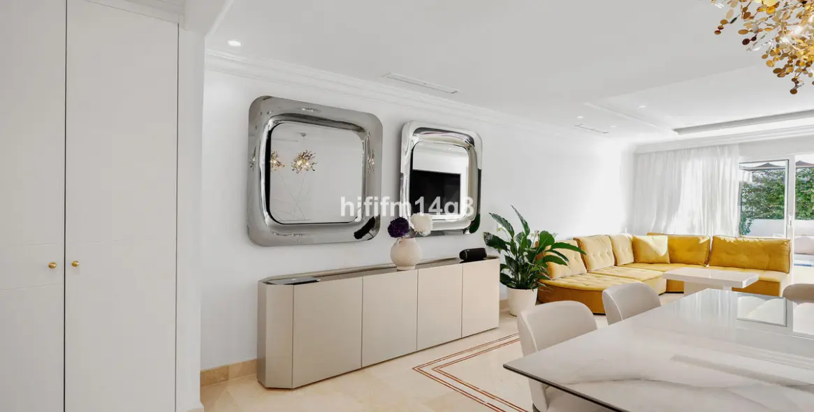 Sale of penthouse in Nueva Andalucía 6