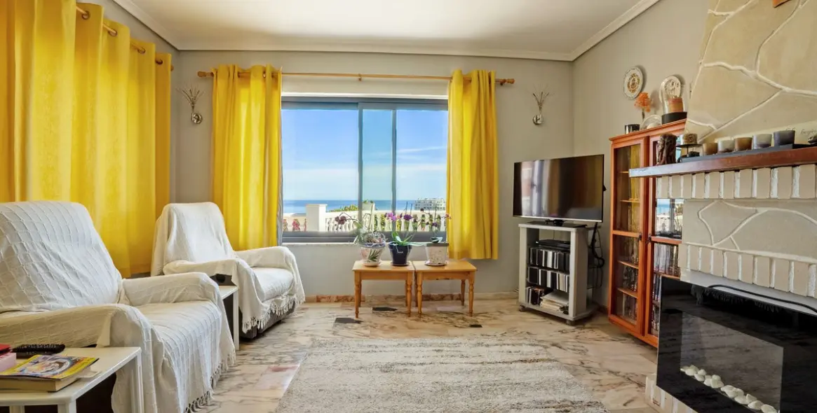 Продажа  отдельно стоящей виллы в Mijas Costa 11