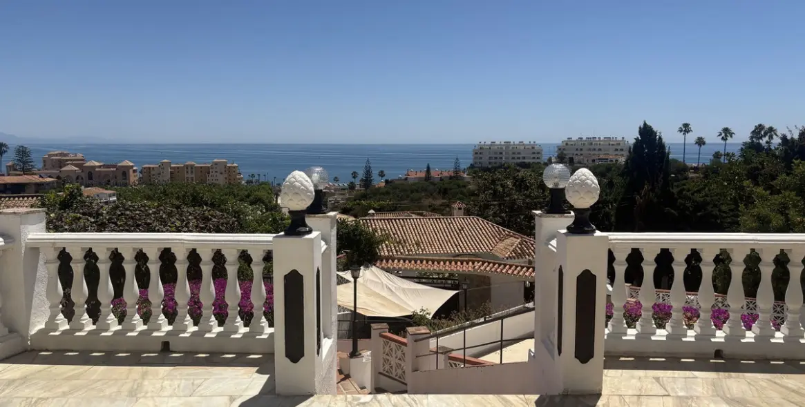 Sale of detached villa in Mijas Costa 26