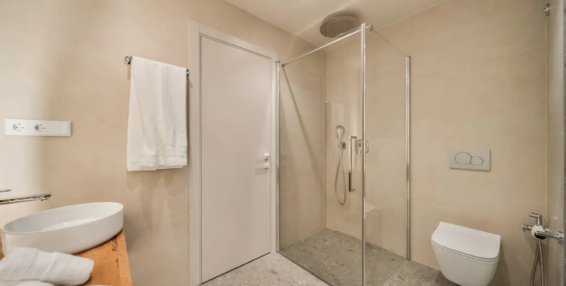 Sale of ground floor apartment in Nueva Andalucía 19