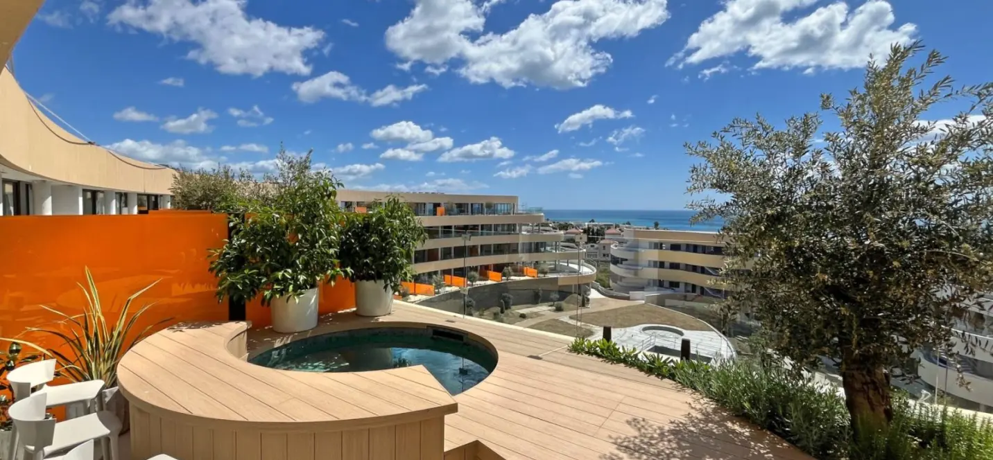 Venta de apartamento en planta media en Fuengirola 1
