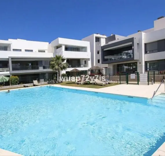 Sale of penthouse in Estepona