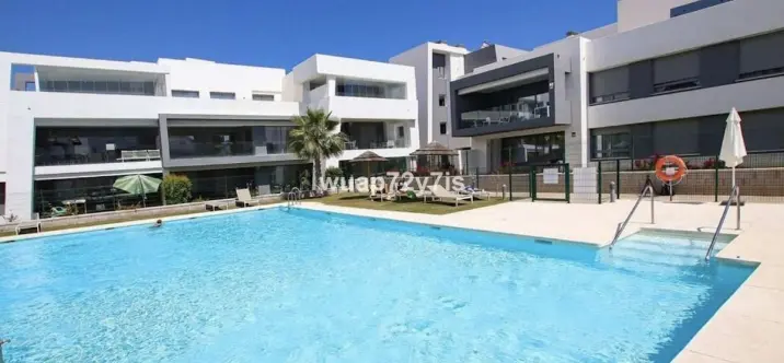 Sale of penthouse in Estepona 1