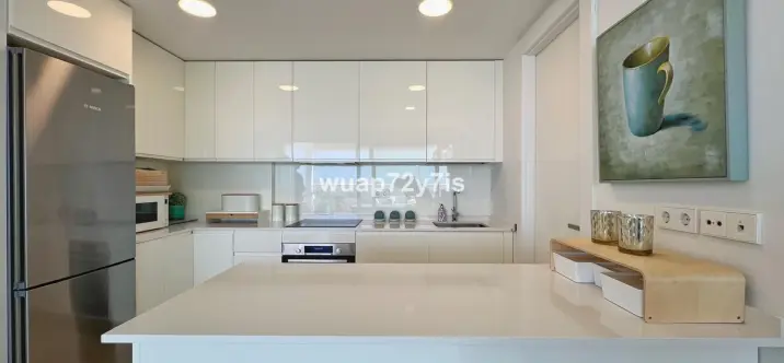 Sale of penthouse in Estepona 4