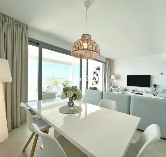 Sale of penthouse in Estepona