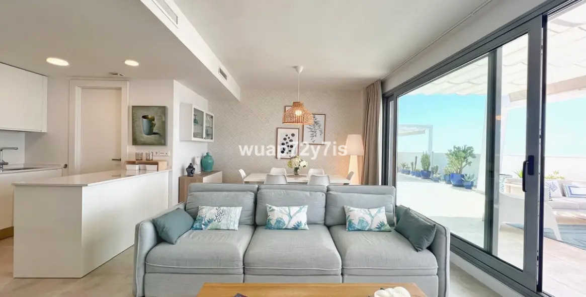 Sale of penthouse in Estepona 9