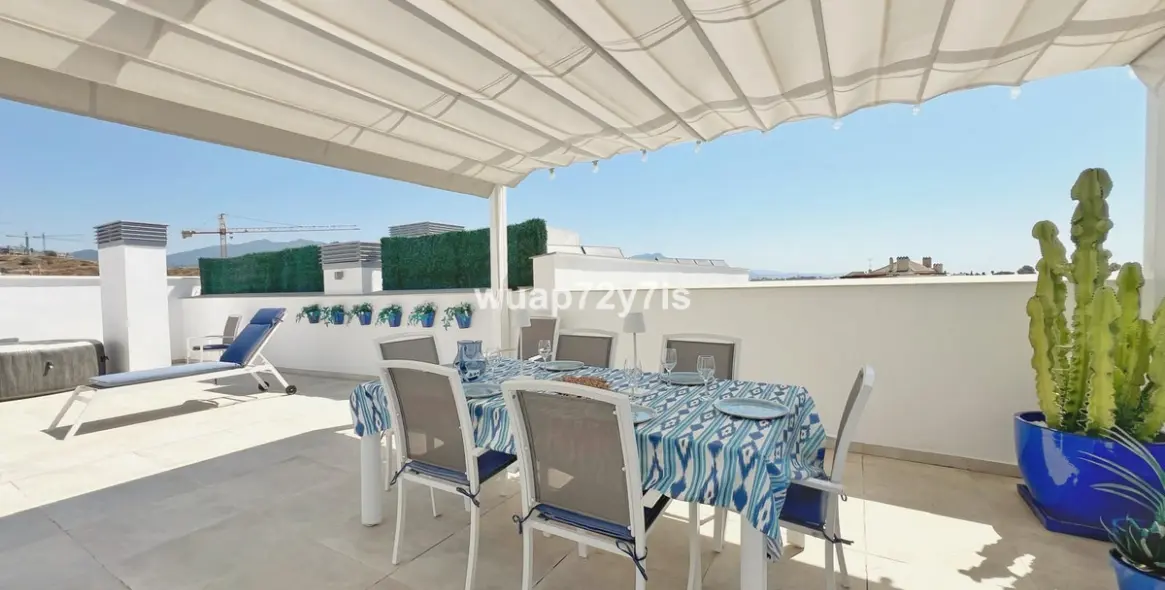 Sale of penthouse in Estepona 11