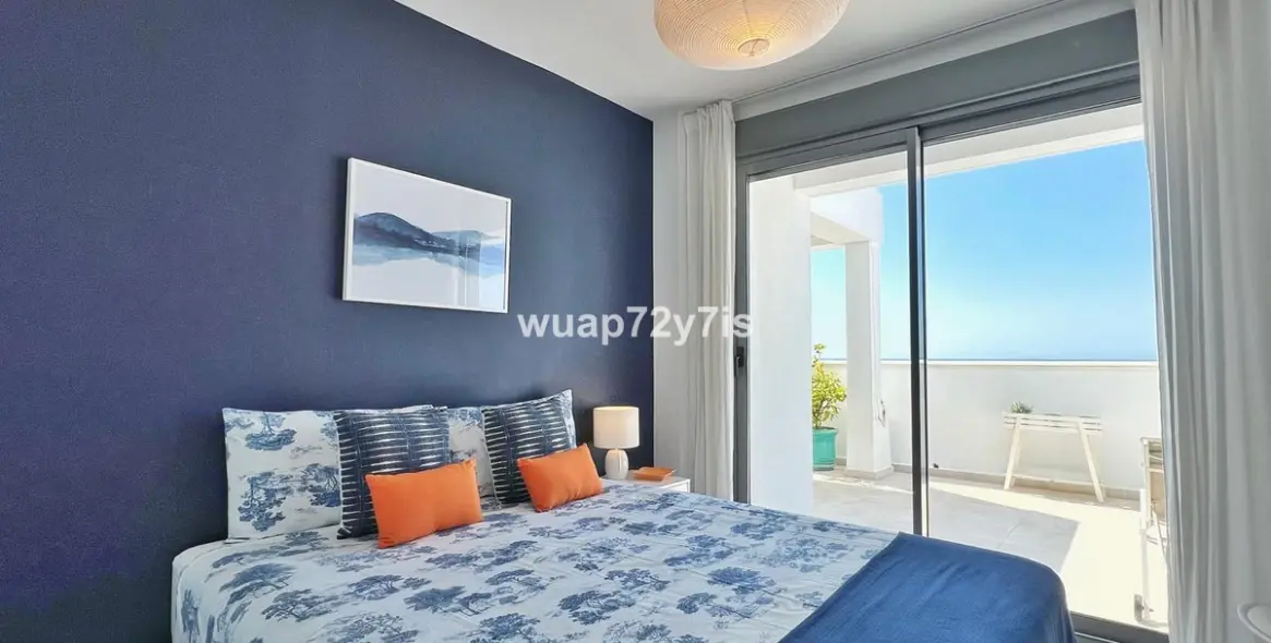 Sale of penthouse in Estepona 17