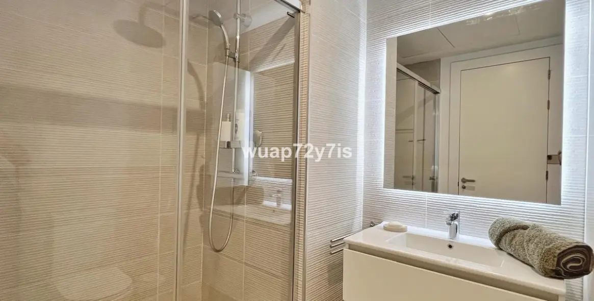 Sale of penthouse in Estepona 20