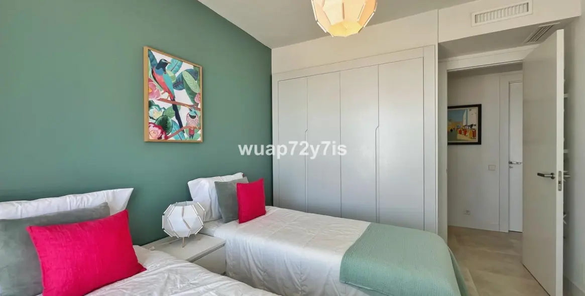 Sale of penthouse in Estepona 21