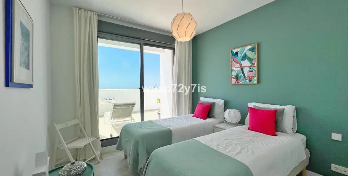 Sale of penthouse in Estepona 22
