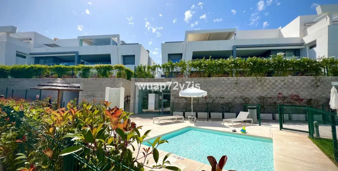 Sale of penthouse in Estepona 38