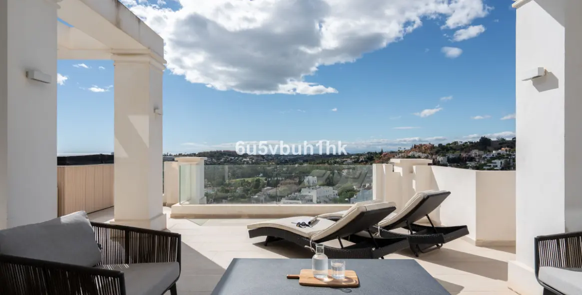 Sale of middle floor apartment in Marbella 3