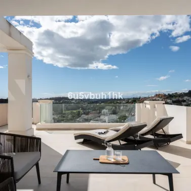 Sale of middle floor apartment in Marbella