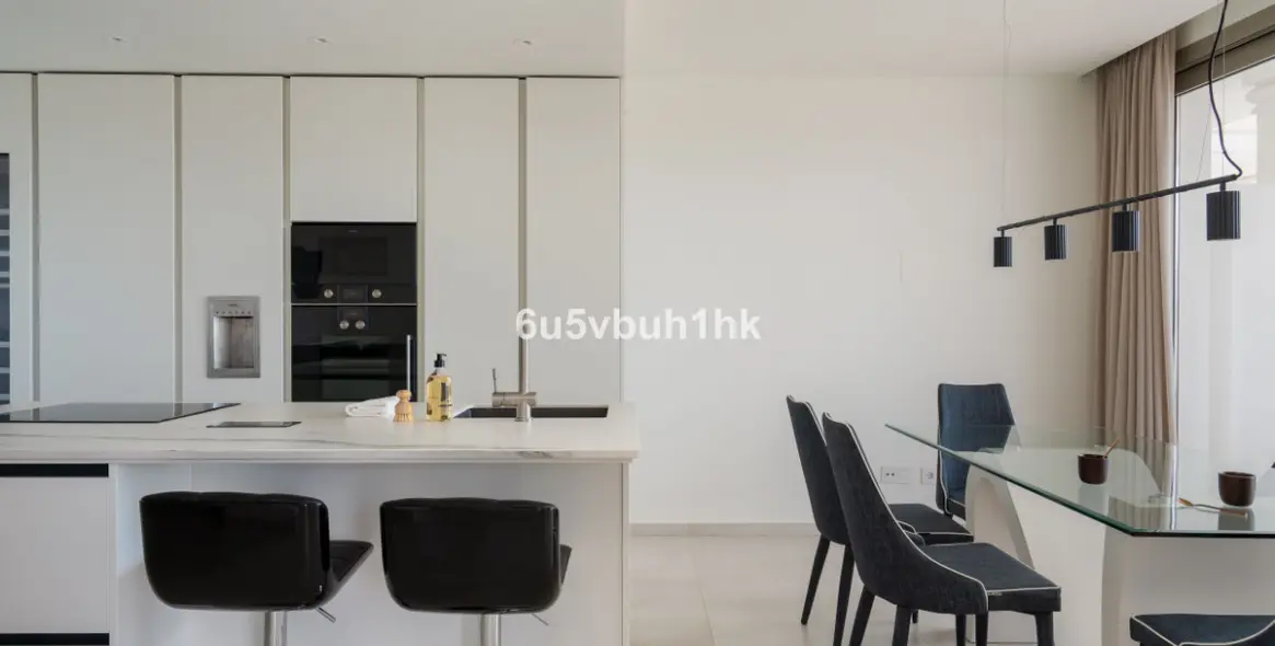 Sale of middle floor apartment in Marbella 12