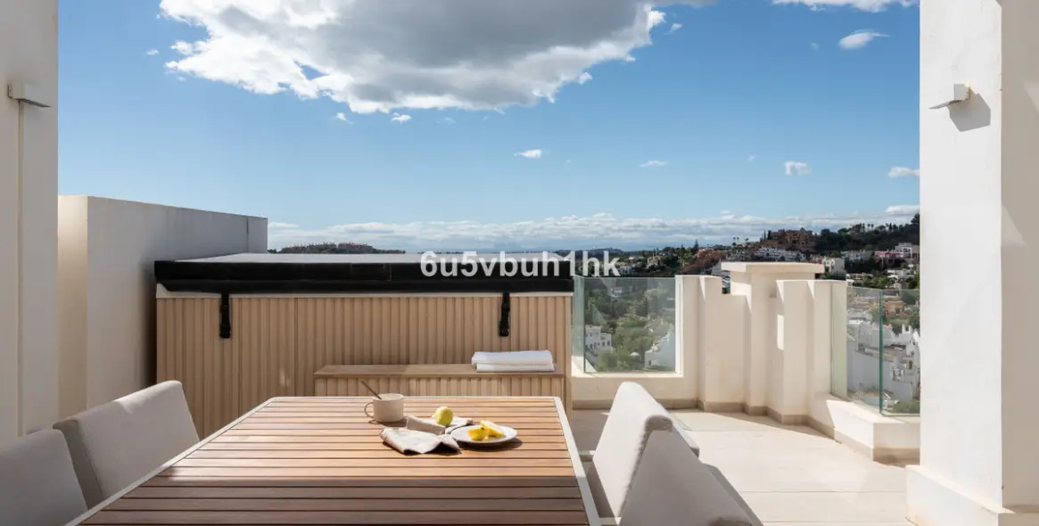 Sale of middle floor apartment in Marbella 16