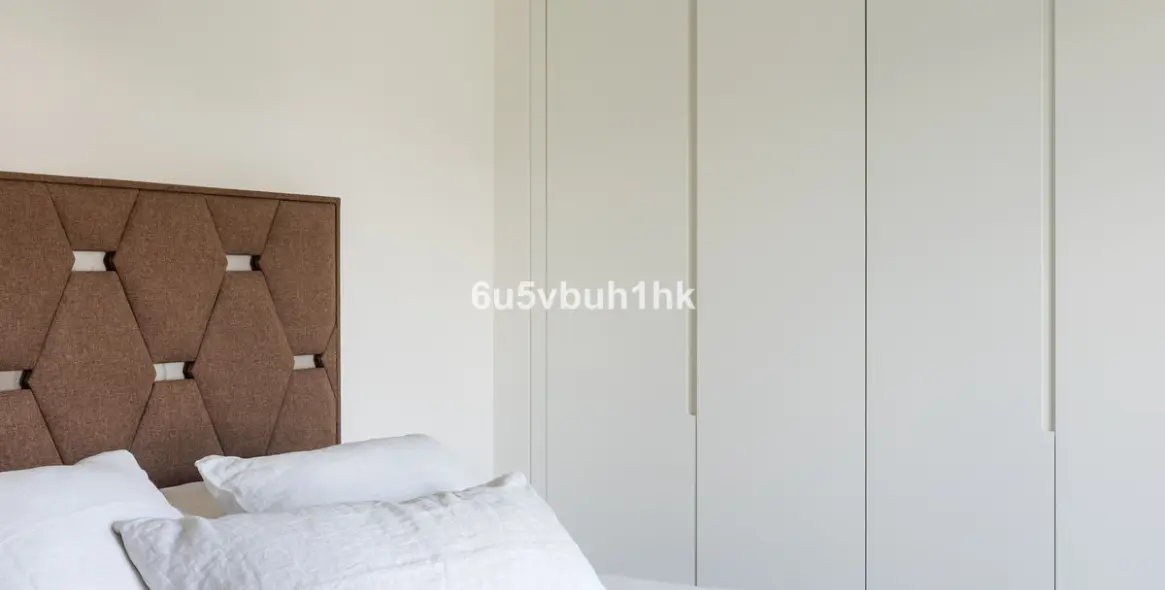 Sale of middle floor apartment in Marbella 19