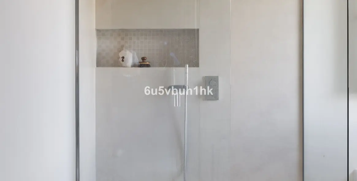 Venta de apartamento en planta media en Marbella 21