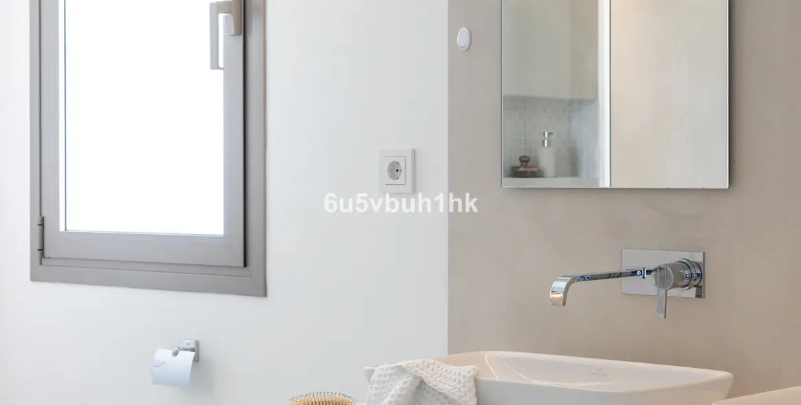 Venta de apartamento en planta media en Marbella 22