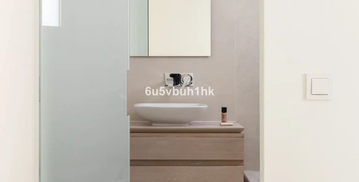 Venta de apartamento en planta media en Marbella 26