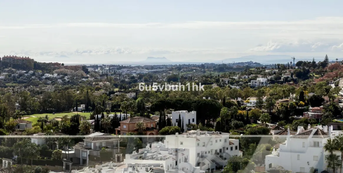 Venta de apartamento en planta media en Marbella 32