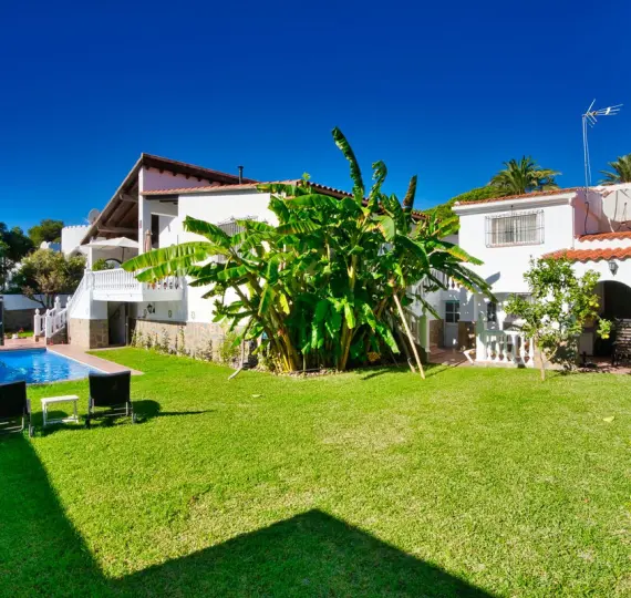 Venta de villa independiente en Torrenueva