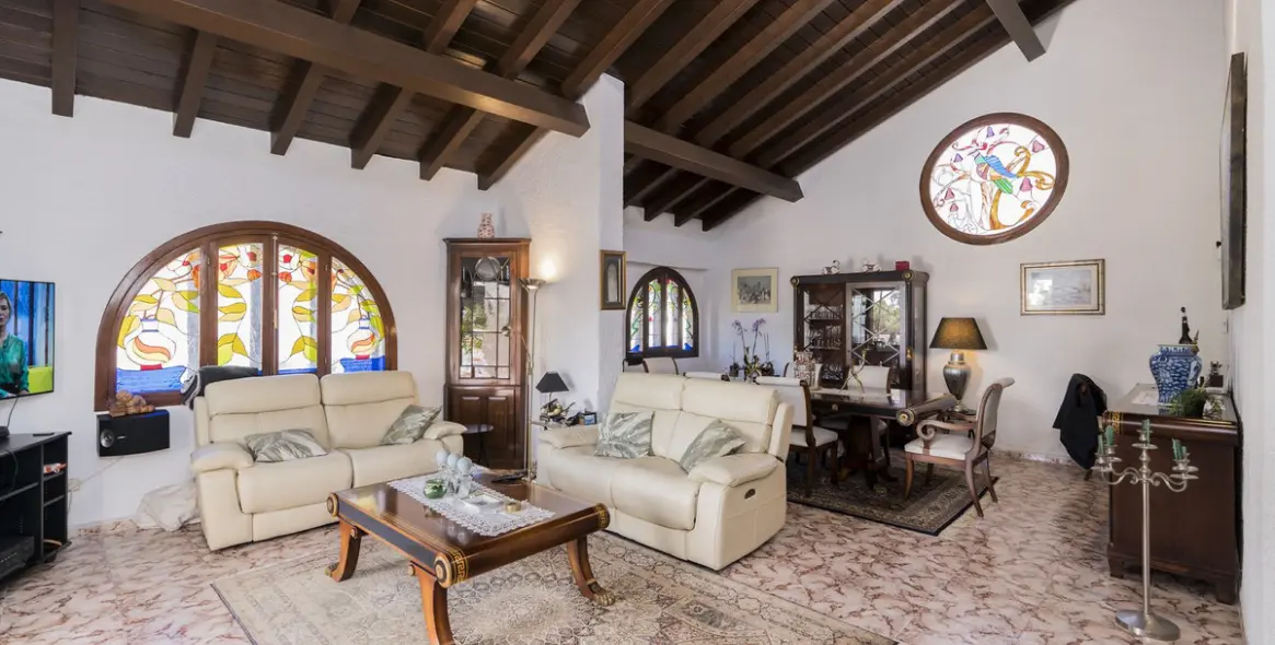 Продажа  отдельно стоящей виллы в Torrenueva 8