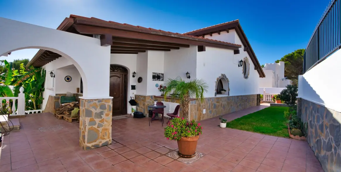 Venta de villa independiente en Torrenueva 22