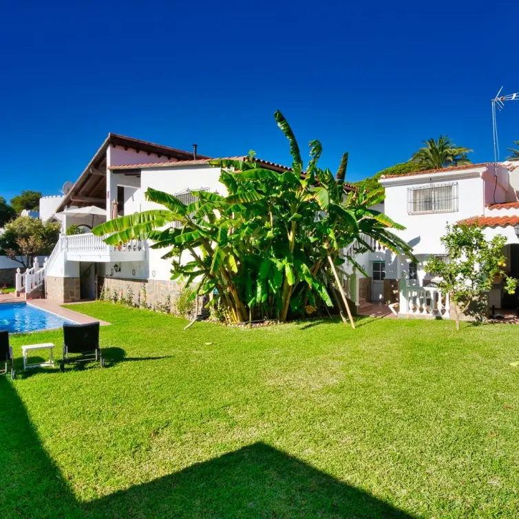 Sale of detached villa in Torrenueva