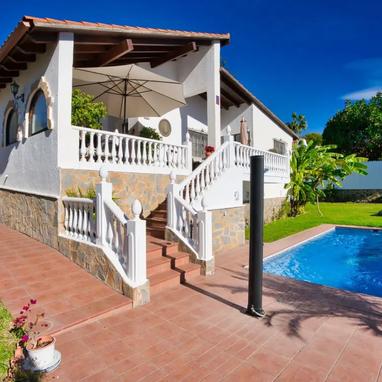 Sale of detached villa in Torrenueva