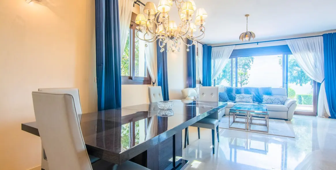 Продажа дома на две семьи в La Mairena 14