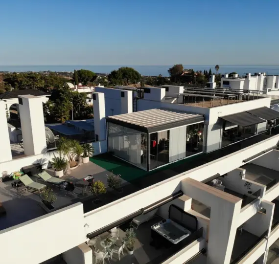 Sale of penthouse in Estepona
