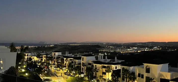 Sale of penthouse in Estepona 3