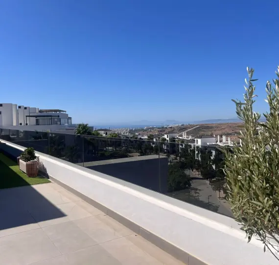 Sale of penthouse in Estepona