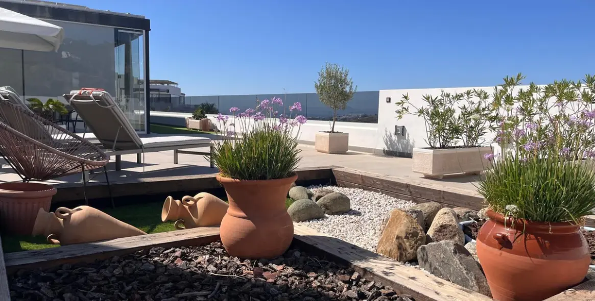 Sale of penthouse in Estepona 8