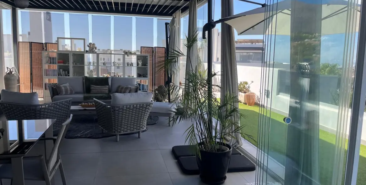 Sale of penthouse in Estepona 14