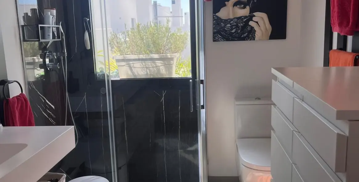 Sale of penthouse in Estepona 17